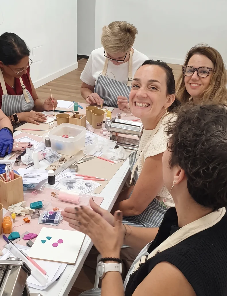taller arcilla polimerica experiencia premium 3 horas y media maximo 5 personas